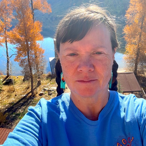 Meet your Posher, Melanie - Picture 1 of 1